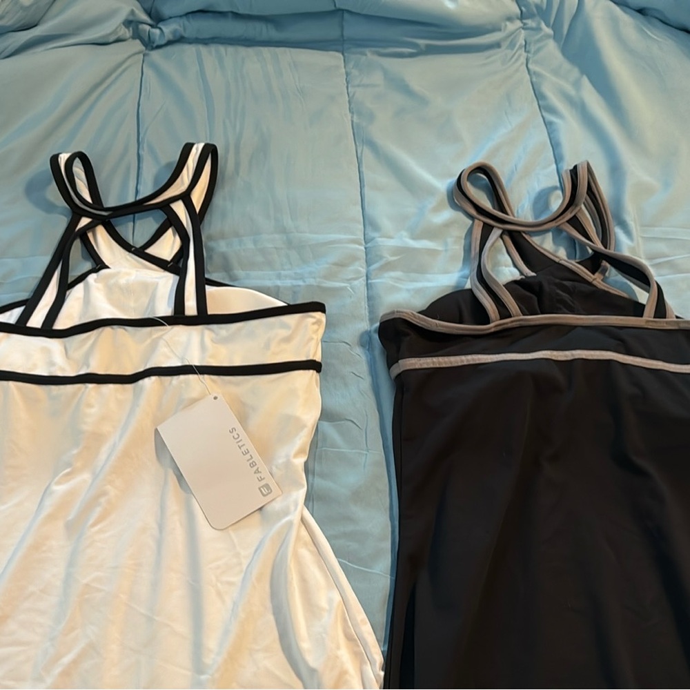 Fabletics yoga athleisure 2 halter tops... removable cups - Picture 2 of 6